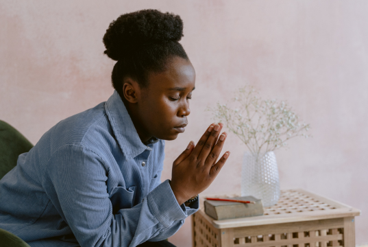 Finding God in the Chaos: Prioritizing Prayer Amid a Busy Schedule